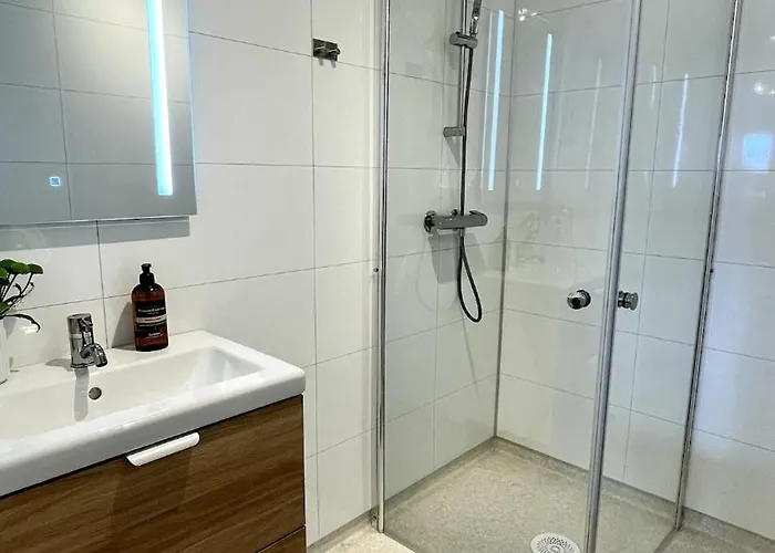 Modern 1 With Free Parking - Near Cabelcar, Sherpa Stairs And The Mountain *