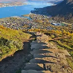 Modern 1 With Free Parking - Near Cabelcar, Sherpa Stairs And The Mountain * Tromsdalen