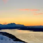 Appartamento Modern 1 With Free Parking - Near Cabelcar, Sherpa Stairs And The Mountain Tromsdalen
